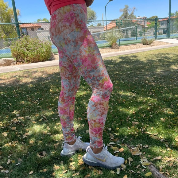 Lululemon Align HR Pant 25” - Picture 6 of 13